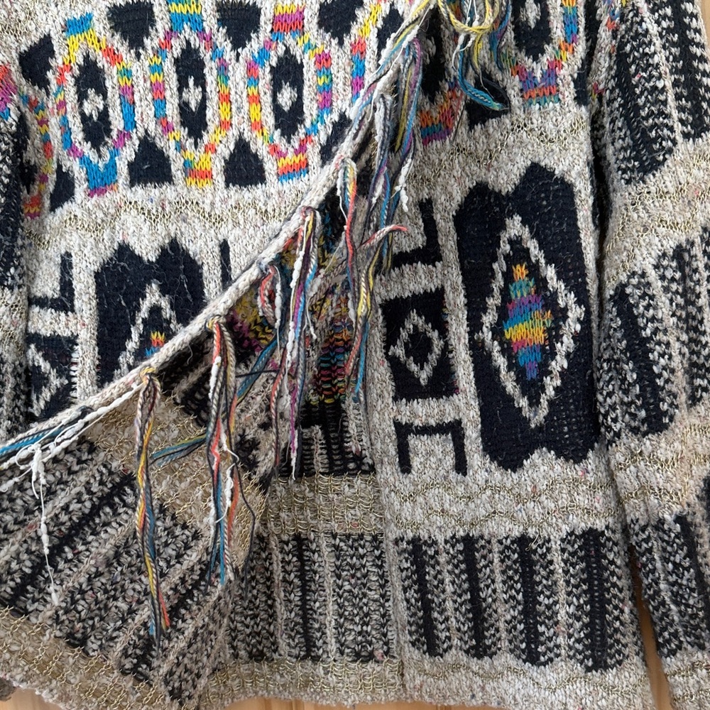 Moth Geometric Sweater - Picture 3 of 4